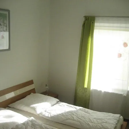 Waldrose Apartment *