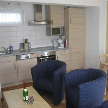 Waldrose Apartment *