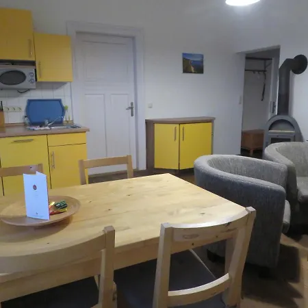 Waldrose Apartment *